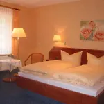 Szálloda Undeloher Hof 3*
