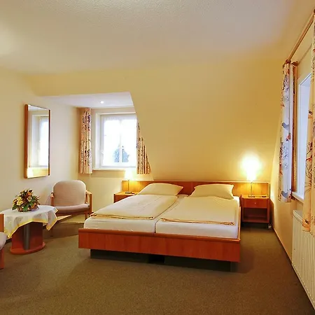 Undeloher Hof 3*